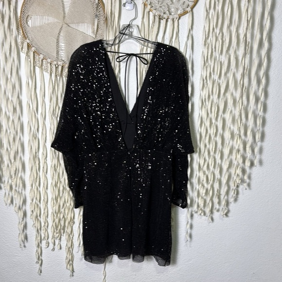 ASTR Black Dolman Sleeve Sequined Mini Dress with Open Back Size Small - Picture 9 of 16
